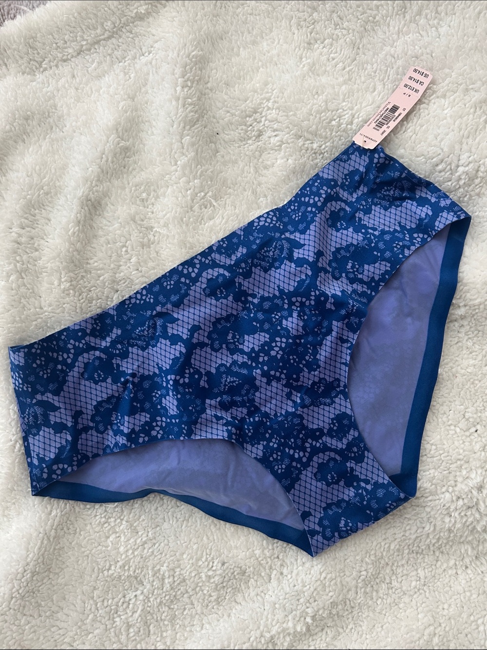 NWT Victoria’s Secret Lace-Print Seamless Panty